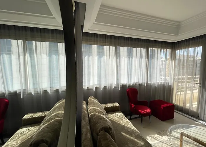 Bright Flat Lac 2 Tunis